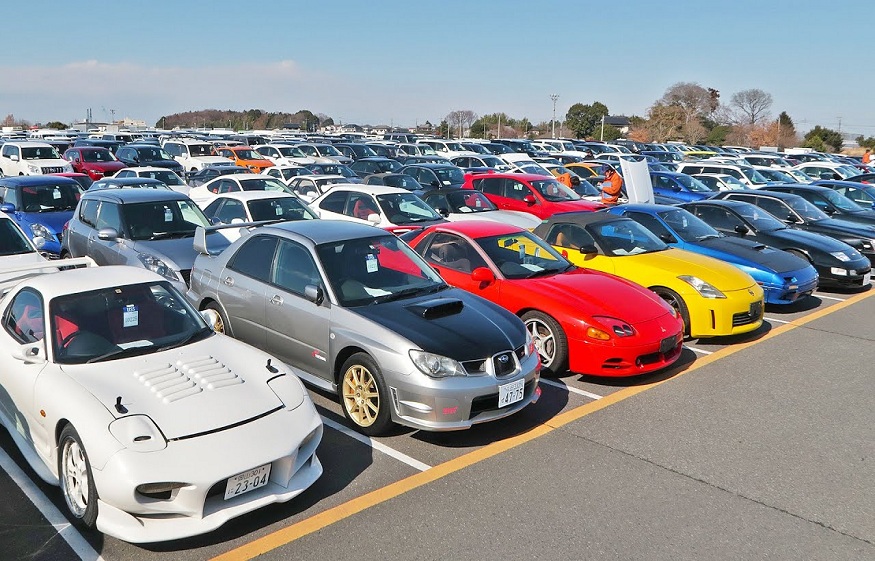 What To Expect At Car Auctions